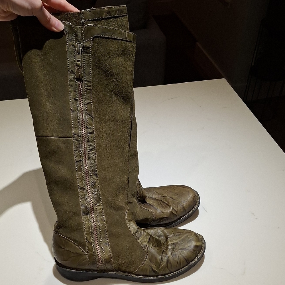 Clarks Unique Tall Knee-high Olive Green Suede & Leather Boots (US 9.5)